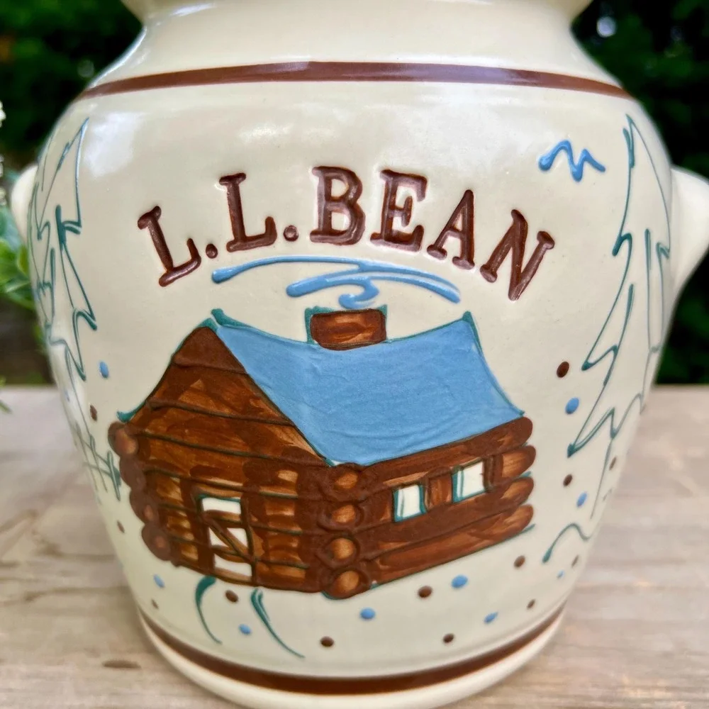 LL Bean Vintage Log Cabin Stoneware Cookie Jar